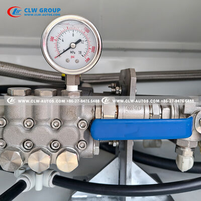 SINOTRUK HOWO 15T On-Site Mixed Explosive Truck with PLC-Based Automated Mixing and 360-Degree Rotating Hose Guide Boom