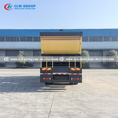 Sinotruk HOWO 4x2 Synchronous Chip Sealer with PLC Control and Large Insulated Asphalt Tank for Durable Pavement Preservation