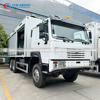 Sinotruk HOWO 6x6 All-Wheel Drive Crude Oil Tanker with 371HP Diesel Engine and Carbon Steel Tank for Off-Road Logistics